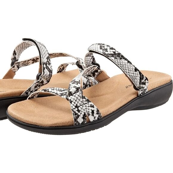Trotters  Raja Slide Sandal, Black & White Snake Print  Women Sizes NIB - Picture 1 of 8